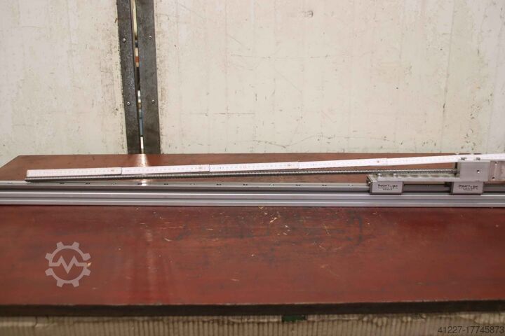 Linear drive stroke length 980 mm igus Achterberg DryLin T Toolbase AK