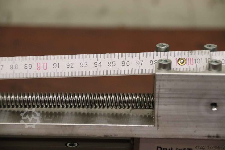Linearantrieb Hublänge 980 mm igus Achterberg DryLin T Toolbase AK