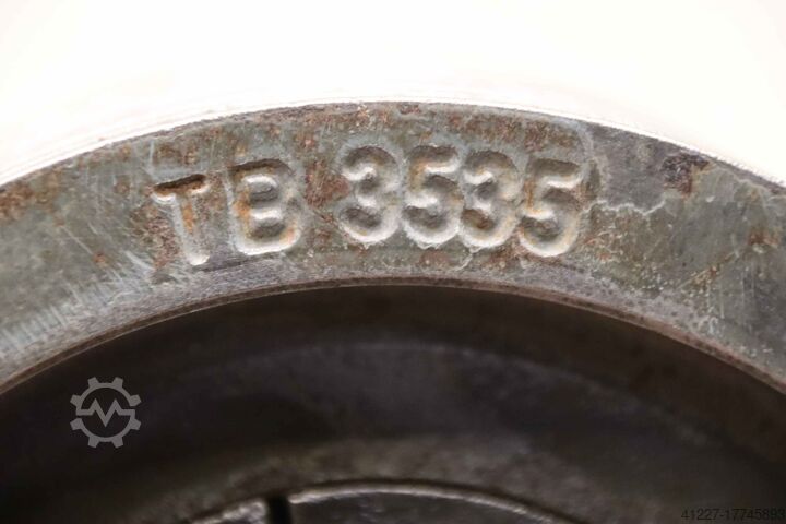 V-belt pulley 8-groove Guss SPB 224-8 (17 mm)