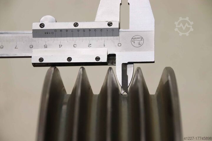 V-belt pulley 4-groove Guss SPB 250-4 (17 mm)