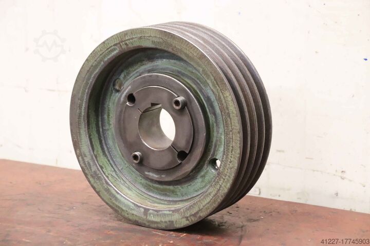 V-belt pulley 4-groove Guss** 260-4 (17 mm)