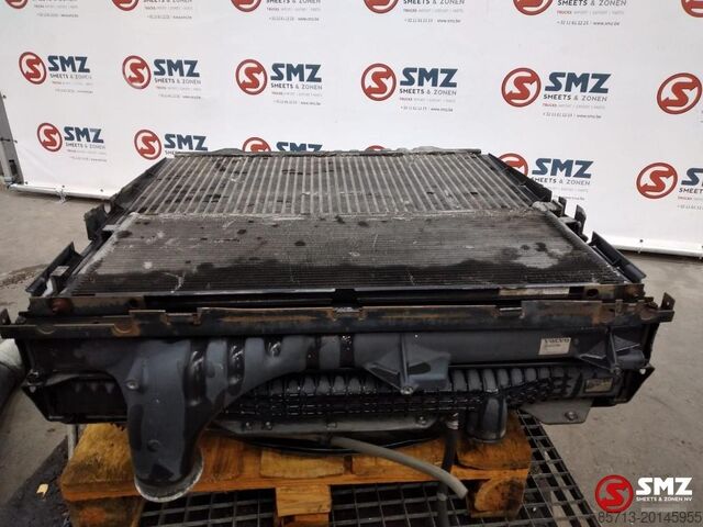 Radiator Volvo Occ Radiator met intercooler Volvo FH12