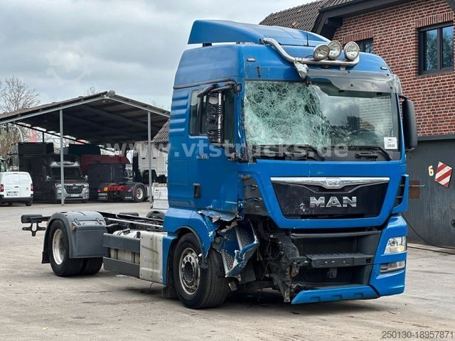 LKW-Fahrgestell MAN TGX 18.440 4x2 Fahrgestell Euro6 *Unfallschaden*