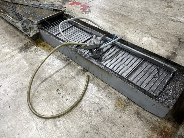 CNC turning and milling center INDEX G200