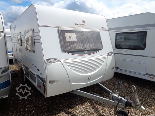 Wohnwagen SUNLIGHT Capron C44D *Vorzelt*