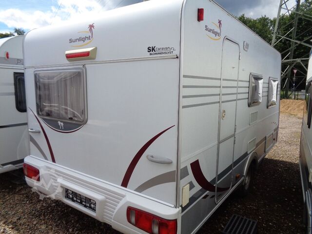Wohnwagen SUNLIGHT Capron C44D *Vorzelt*