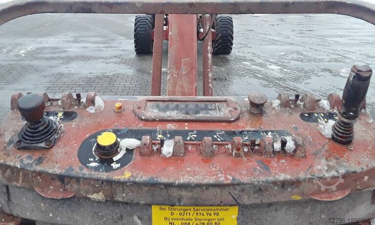 Telescopic boom lift JLG 860 SJ