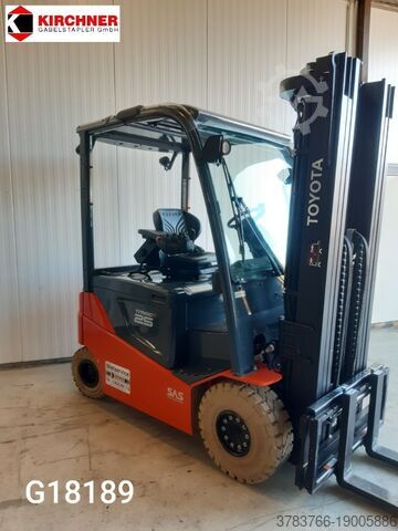 Electric 4-wheel forklift Toyota 8FBMKT25