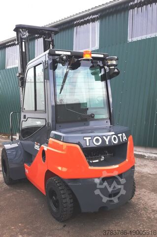 Diesel Forklift Toyota 52-8FDF25