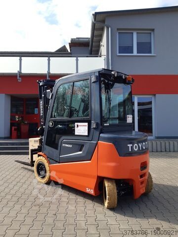 Electric 4-wheel forklift Toyota 9FBH25T