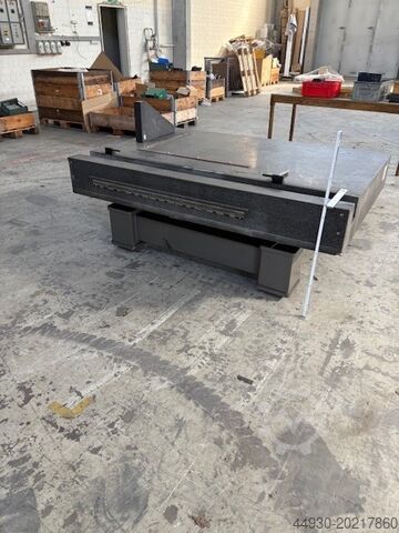 Messplatte Messtischplatte von einer Mitutoyo Messmaschine