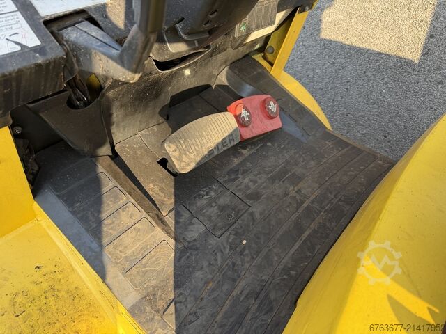 Forklift HYSTER H3.00XM triplex 465 freelift sideshift 3700 hours 2000 DIESEL HYSTER H3.00XM triplo465 freelift sideshift 3700hours 2000 DIESEL