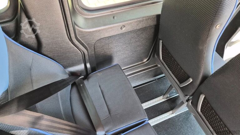 Kleinbus Opel Movano Lord light Lagerfahrzeug Stock 18 SS