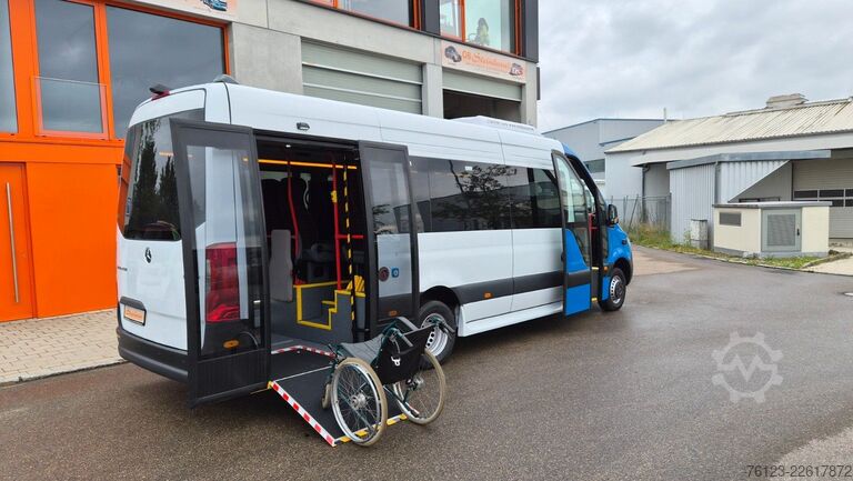 Kleinbus MERCEDES-BENZ Sprinter 517 Heckniederflur Vorlauffahrzeug