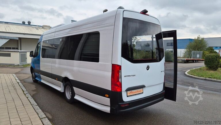 Kleinbus MERCEDES-BENZ Sprinter 517 Heckniederflur Vorlauffahrzeug