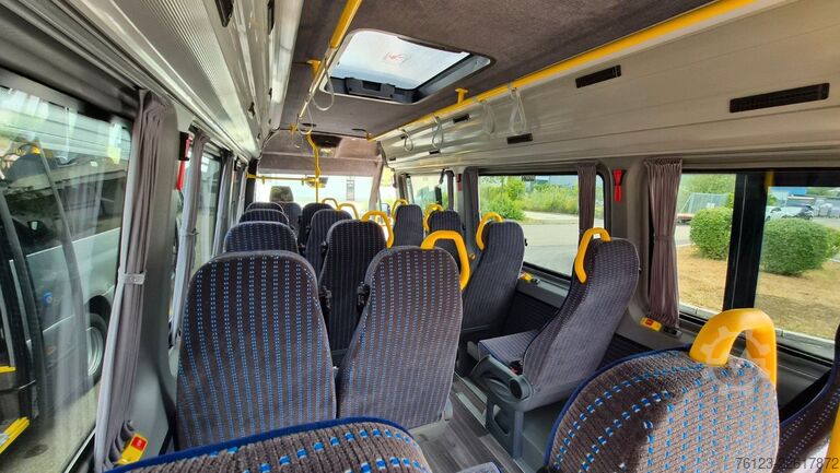 Kleinbus MERCEDES-BENZ Sprinter 517 Heckniederflur Vorlauffahrzeug