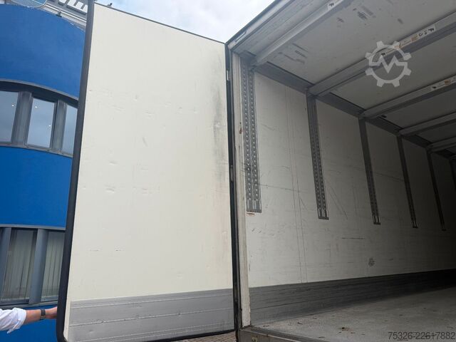 Kühlauflieger SCHMITZ CARGOBULL SKO 24/L - 13.4 FP COOL V7, Ladebordwand