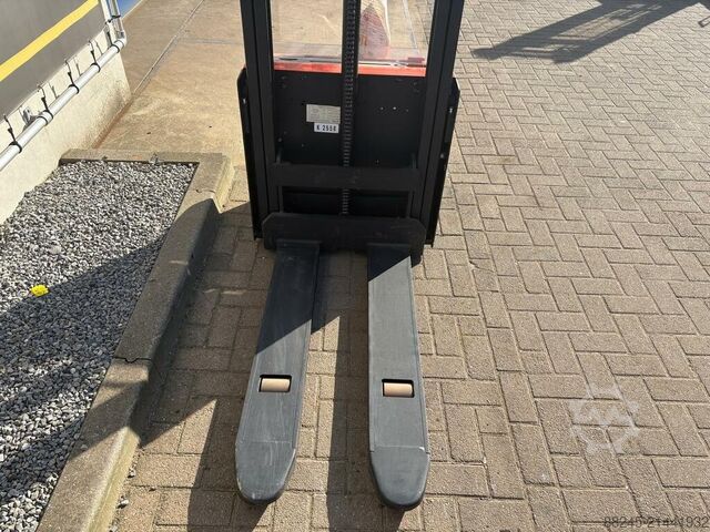 VS-22708 elektrischer Hochhubwagen BT SHE100 BT SHE100