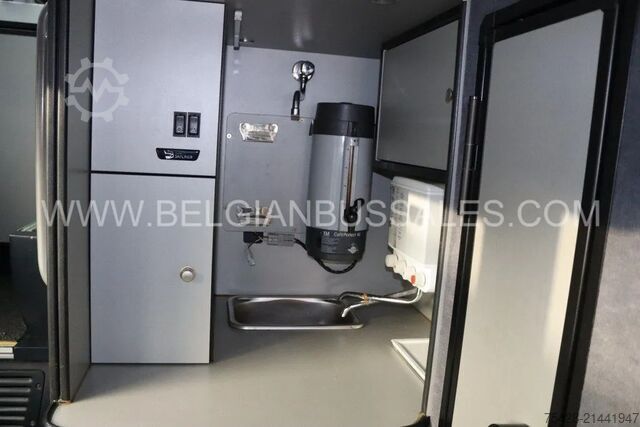 Double decker Neoplan Skyliner L New Model / P06/ TDX27  Astromega / ...