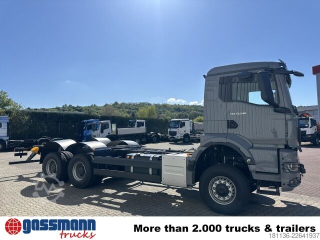 LKW-Fahrgestell MAN TGS 33.540 6x6 BB CH, Intarder