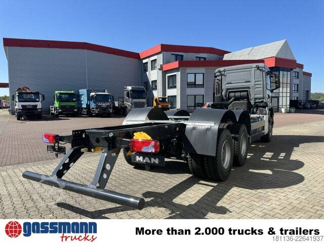 LKW-Fahrgestell MAN TGS 33.540 6x6 BB CH, Intarder