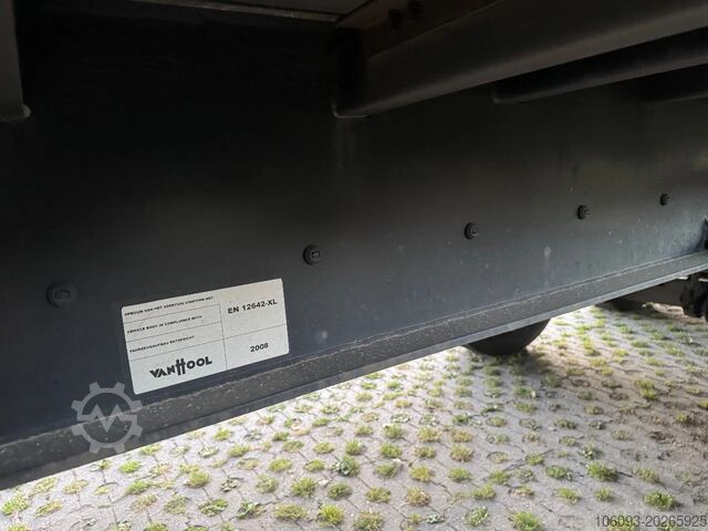 Sliding tarpaulins Van Hool 3-ass schuifzeilen oplegger