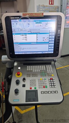 Vertikales Bearbeitungszentrum Deckel Maho DMF 260-7