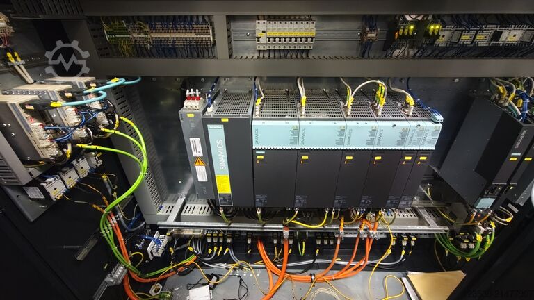 Vertikales Bearbeitungszentrum Deckel Maho DMF 260-7