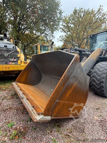 Wheel loader CATERPILLAR 950 M