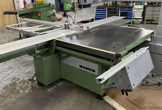 Sliding table saw Martin T72A