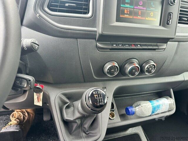 Van Renault Master Haras 1-2 Pferde