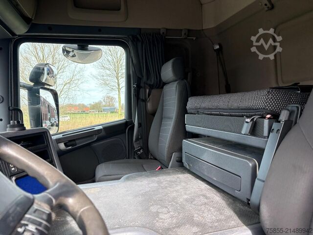 Fahrgestell mit Fahrerhaus Scania P280 Chassis / 6x2 / Full Air / 746.000 KM / Eu...