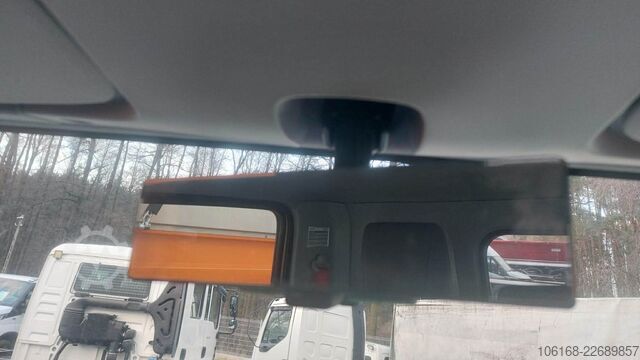 Abrollkipper Transporter Isuzu M30H 150 PS Abrollkipper