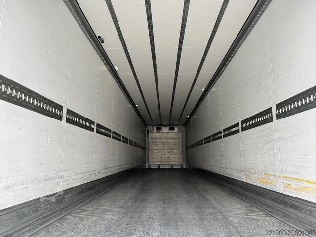 Refrigerated/frozen transport Schmitz Cargobull Carrier Vector 1550 / SAF Disc / Tyres 80% / AP...