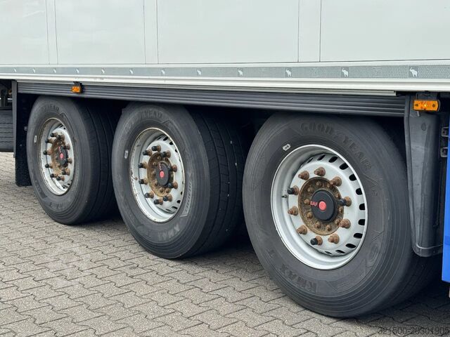 Refrigerated/frozen transport Schmitz Cargobull Carrier Vector 1550 / SAF Disc / Tyres 80% / AP...