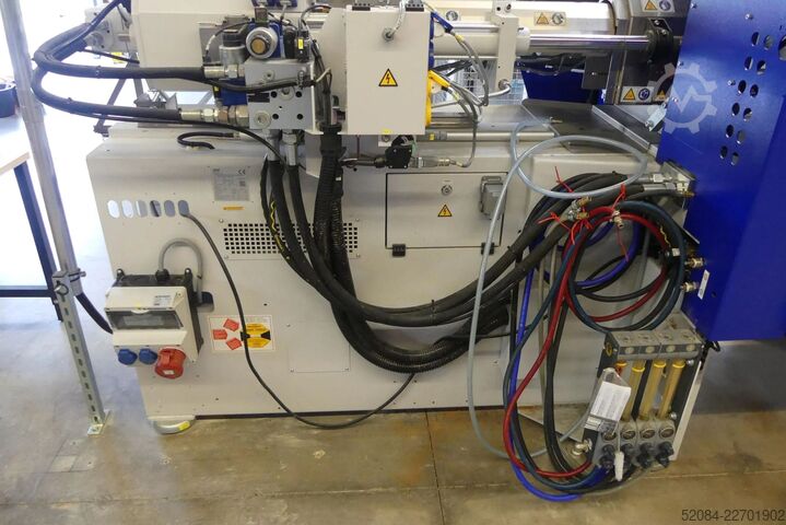 Wittmann Battenfeld - Spritzgießmaschine Wittmann Battenfeld SmartPower 60/210 Unilog B8
