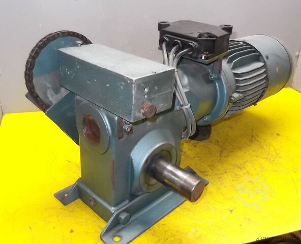 Gear motor 1.1 kW rpm HEW EXF90S/4-B2