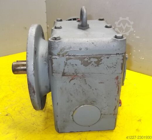 Gear motor 0.37/0.55 kW 15.5/31 rpm SEW-EURODRIVE SS6F75D34-84
