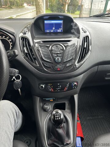 Kastenwagen Ford transit courier sport 1.5tdci 75pk Airco Navi Camera Zetelverwarming