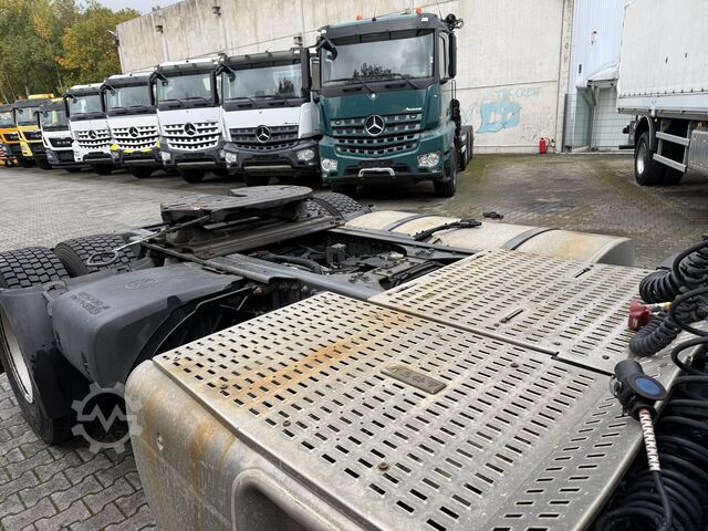 Standard tractor unit Daf CF 370 4X2