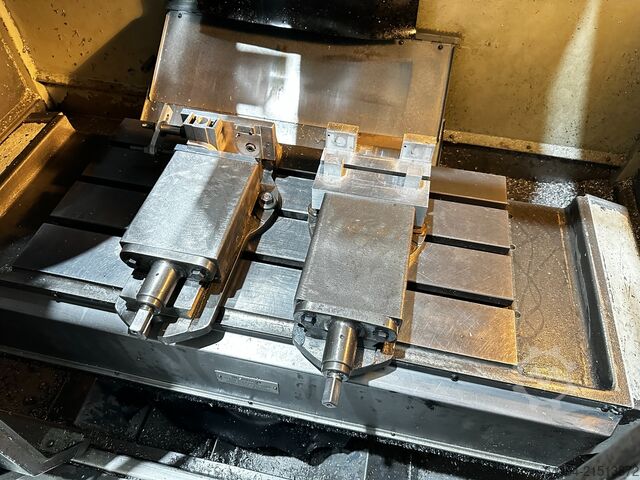 Vertikales Bearbeitungszentrum Bridgeport VMC560/22