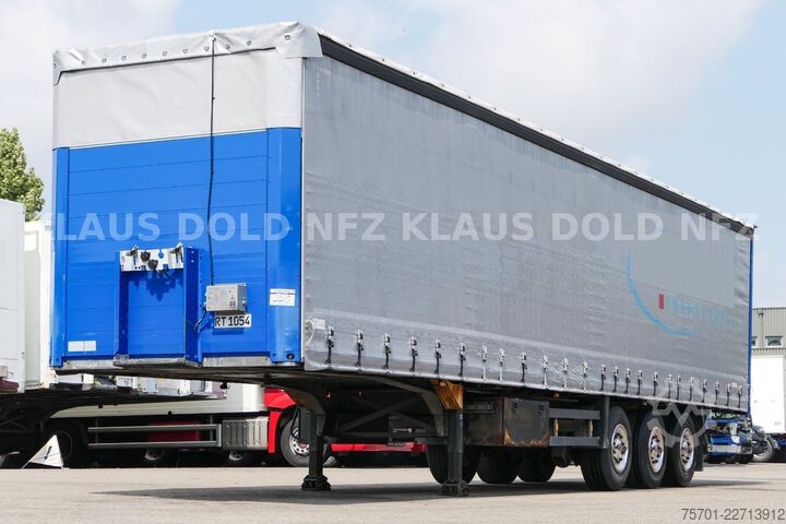 Auflieger mit Pritsche & Plane SCHMITZ CARGOBULL S01 Pritsche Plane 92m³ Liftachse safety-roof