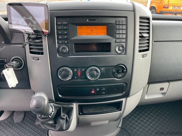High top van MERCEDES-BENZ Sprinter 314 CDI KA/ L2H2/ AC/ AHK/ Werkstatt