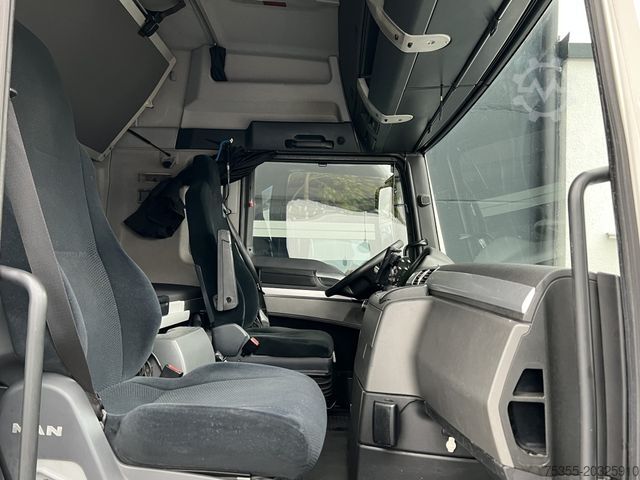 Volume tractor unit MAN TGX 18.440 XLX MEGA Klimaauto Motorbremse 2xTank