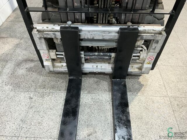 Gabelstapler EP FG35T