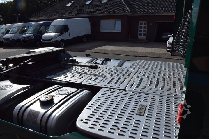 Standard tractor unit Daf XF 530 FT Retarder Leder Standklima Hydraulik