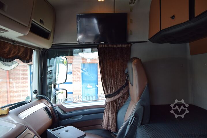 Standard tractor unit Daf XF 530 FT Retarder Leder Standklima Hydraulik