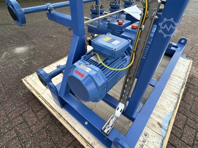 Triplex export pump LEWA LDE3 triplex export pump