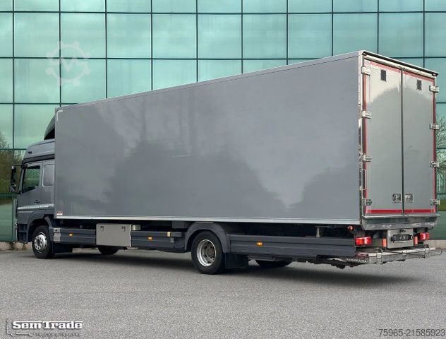LKW mit Kofferaufbau MERCEDES-BENZ Atego 1221 EURO 6 ISOLATED BOX + HEATER SIDE DOO