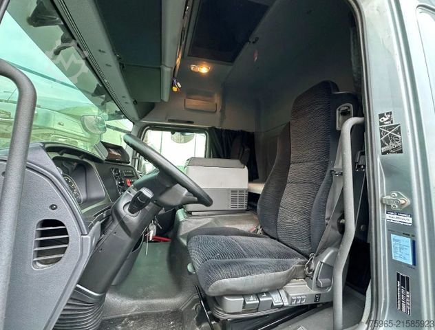 LKW mit Kofferaufbau MERCEDES-BENZ Atego 1221 EURO 6 ISOLATED BOX + HEATER SIDE DOO